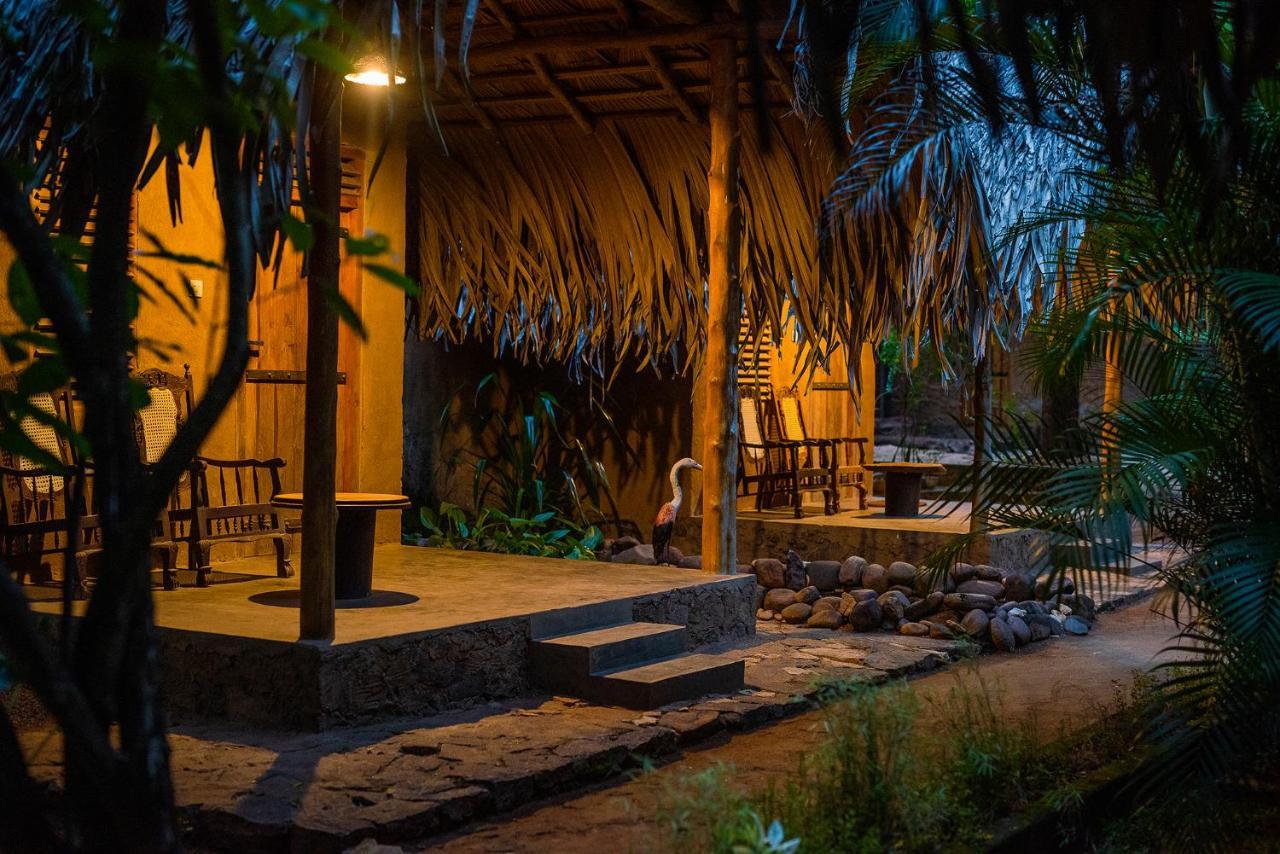 Bed and Breakfast Private Organic House Udawalawe Exterior foto